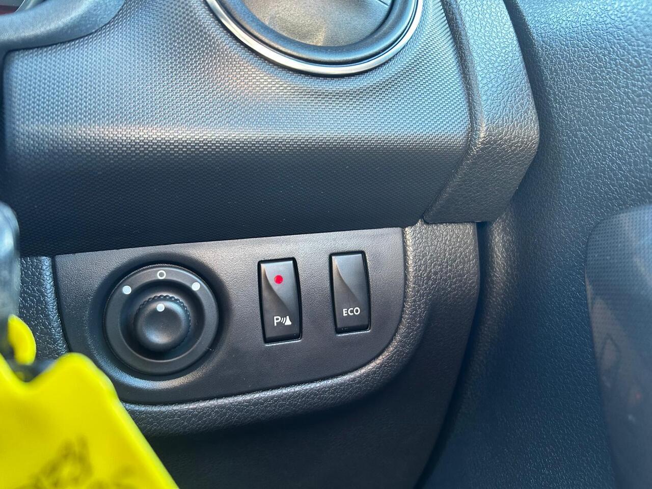 2018 Dacia Sandero thumbnail 16