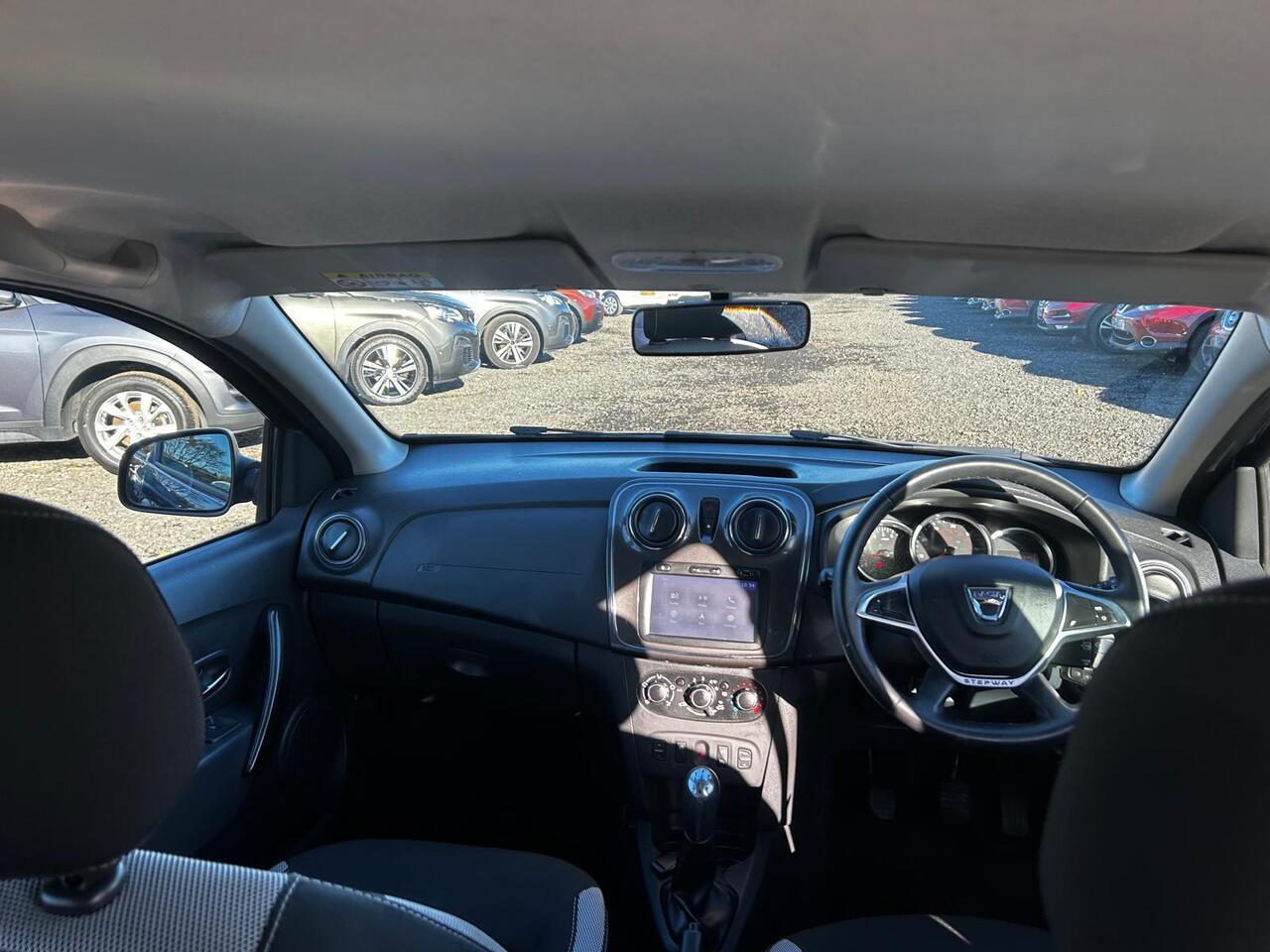 2018 Dacia Sandero thumbnail 17