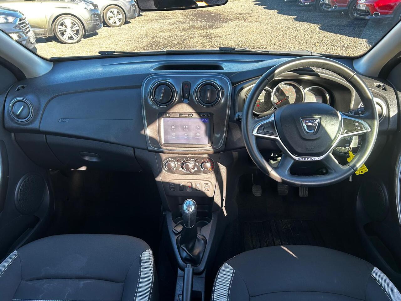 2018 Dacia Sandero thumbnail 18