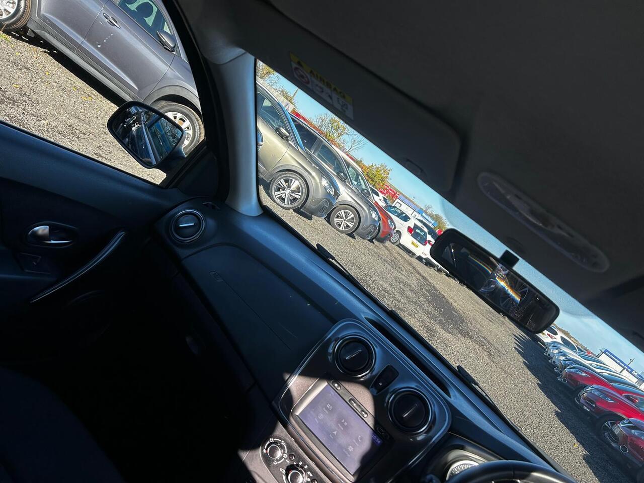 2018 Dacia Sandero thumbnail 21