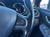 2017 Renault Clio thumbnail 15