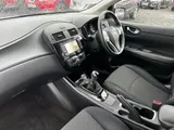 2015 Nissan Pulsar thumbnail 3