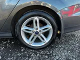2017 Ford Focus thumbnail 9