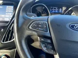 2017 Ford Focus thumbnail 18