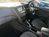 2017 Ford Focus thumbnail 20