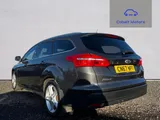 2017 Ford Focus thumbnail 5
