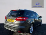 2017 Ford Focus thumbnail 3