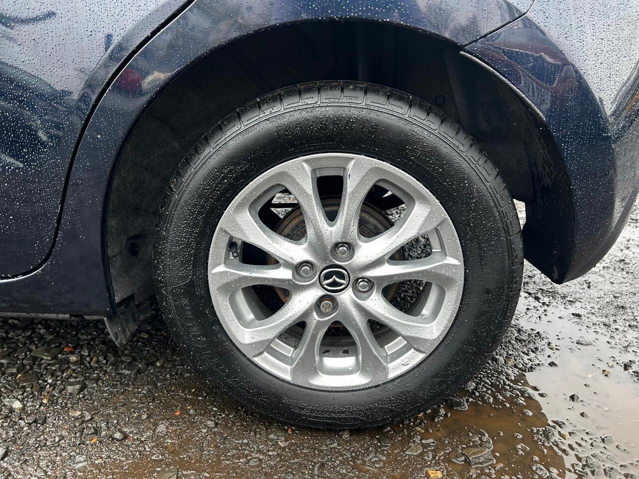 2018 Mazda Mazda2 thumbnail 23