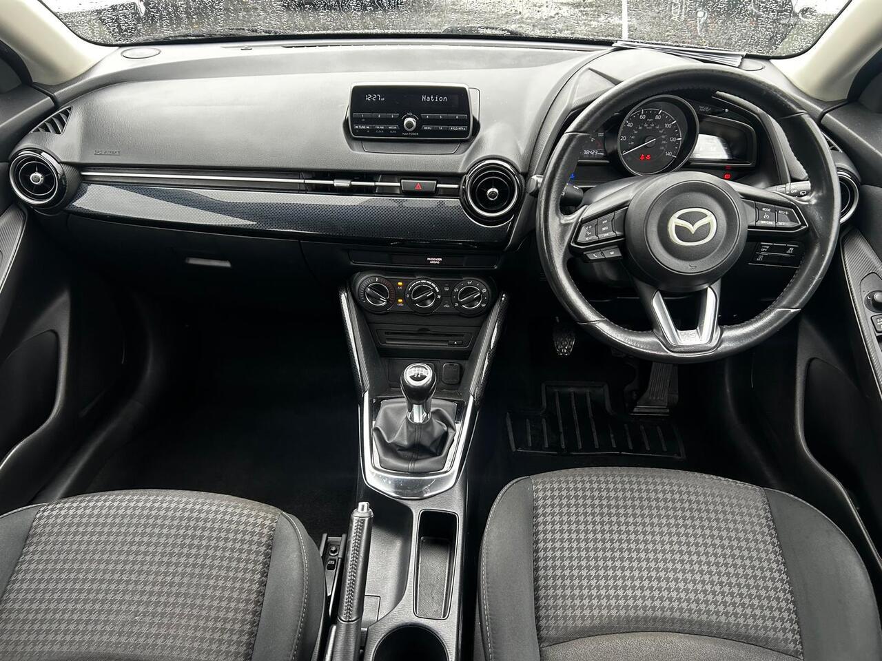 2018 Mazda Mazda2 thumbnail 27