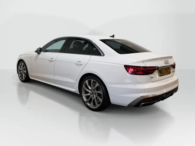 2022 Audi A4 — photo 2