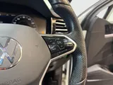 2021 Volkswagen Touareg thumbnail 33