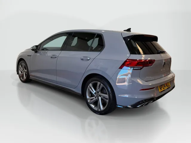 2024 Volkswagen Golf — photo 4