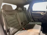 2021 Volkswagen Touareg thumbnail 32
