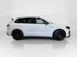2021 Volkswagen Touareg thumbnail 18