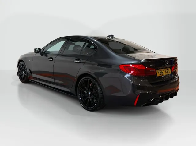 2018 BMW 5 Series — photo 3