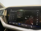 2021 Volkswagen Touareg thumbnail 53