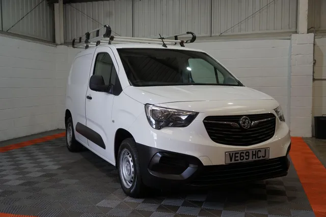 2019 Vauxhall Combo — photo 4
