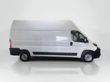 2025 Vauxhall Movano thumbnail 17
