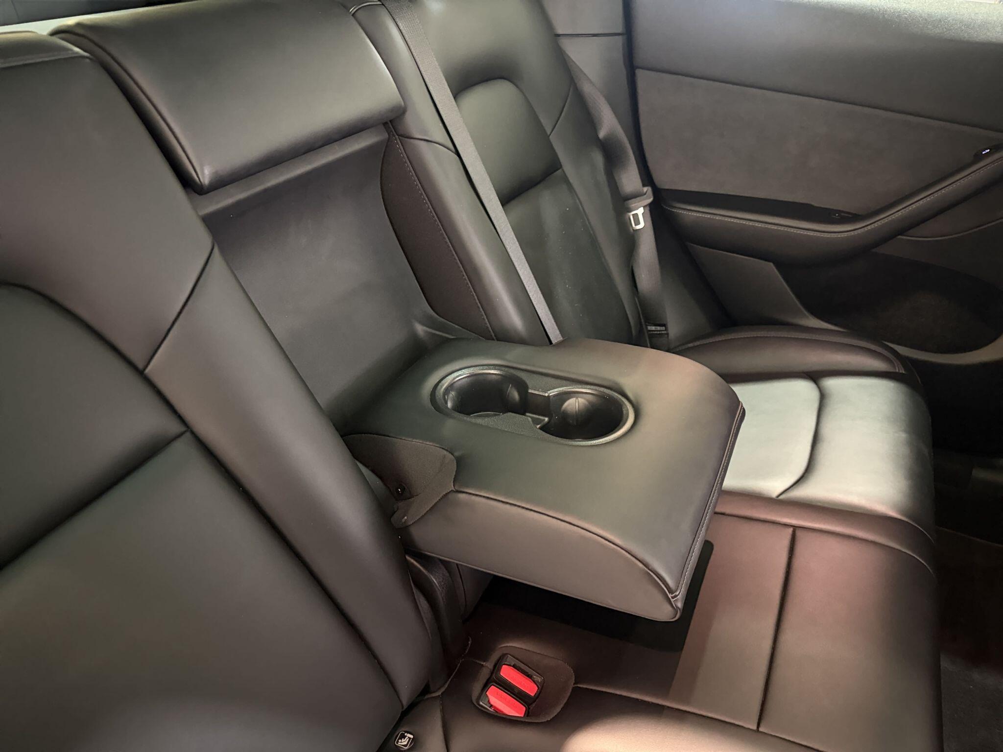2022 Tesla Model Y thumbnail 34