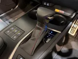 2024 Lexus UX thumbnail 28