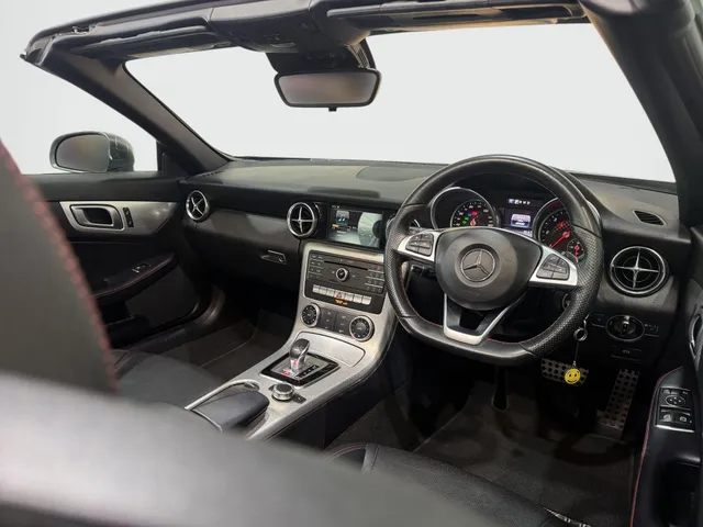 2016 Mercedes-Benz SLC — photo 4