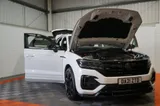 2021 Volkswagen Touareg thumbnail 6