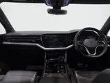 2021 Volkswagen Touareg thumbnail 24