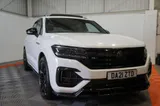 2021 Volkswagen Touareg thumbnail 5