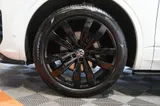 2021 Volkswagen Touareg thumbnail 43