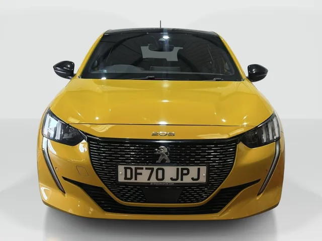 2020 Peugeot 208 — photo 2