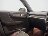 2019 Volvo XC40 thumbnail 36