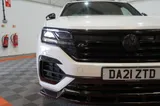 2021 Volkswagen Touareg thumbnail 7
