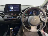2022 Toyota C-HR thumbnail 24