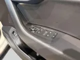 2021 Volkswagen Touareg thumbnail 36