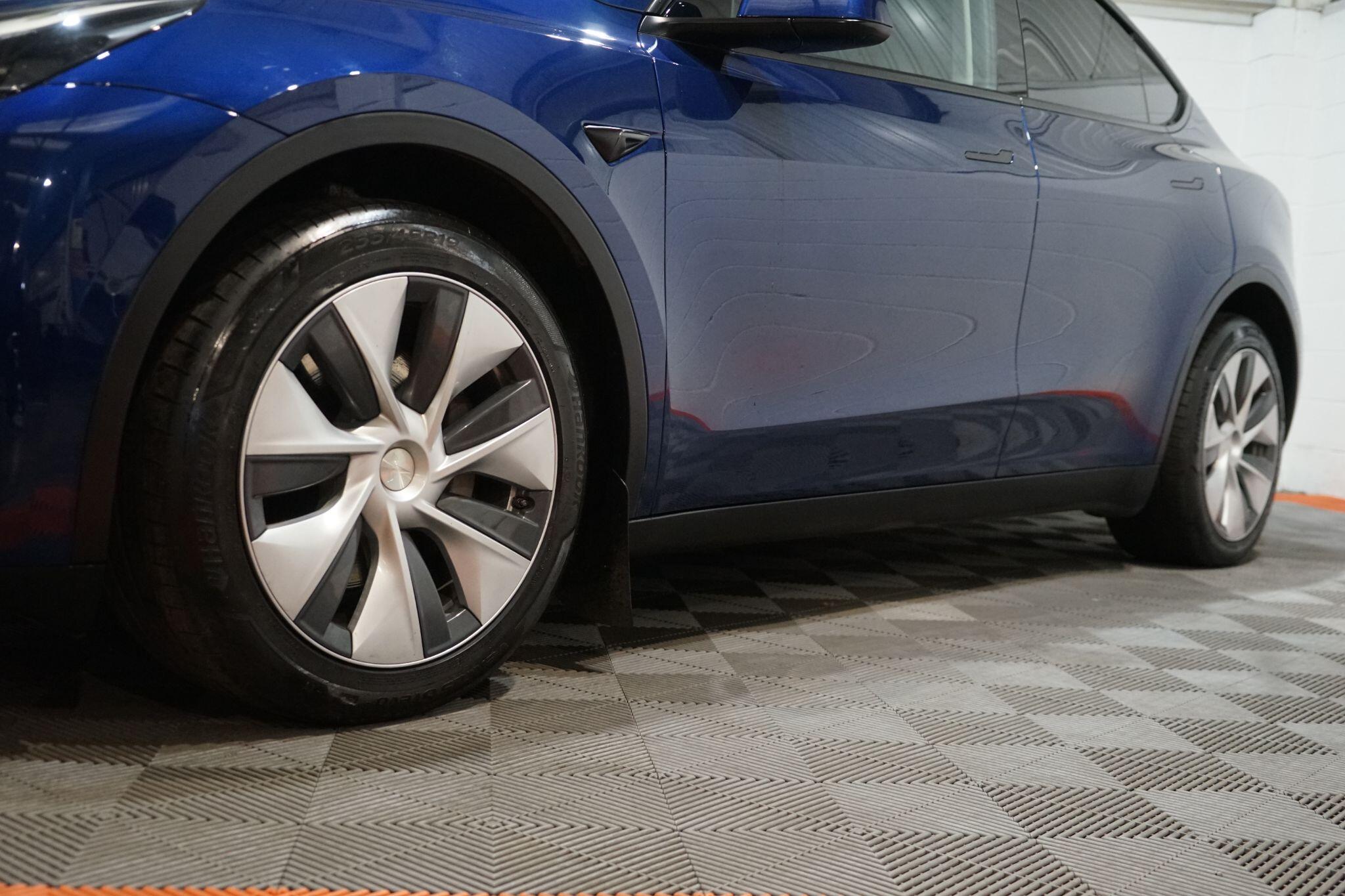 2022 Tesla Model Y thumbnail 43