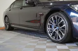 2021 BMW 7 Series thumbnail 79