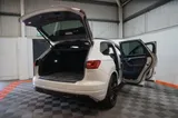 2021 Volkswagen Touareg thumbnail 21