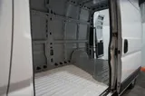 2025 Vauxhall Movano thumbnail 53