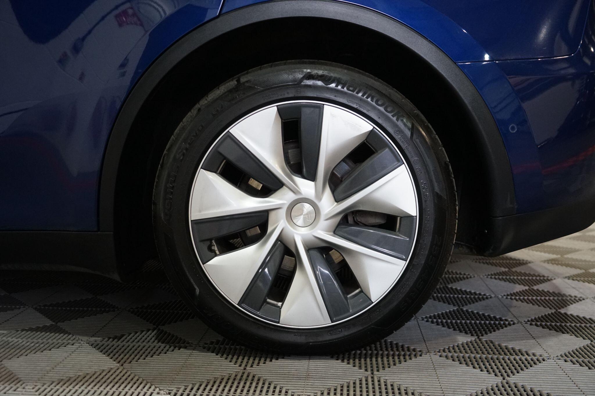 2022 Tesla Model Y thumbnail 40