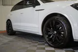 2021 Volkswagen Touareg thumbnail 39