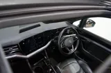 2021 Volkswagen Touareg thumbnail 25