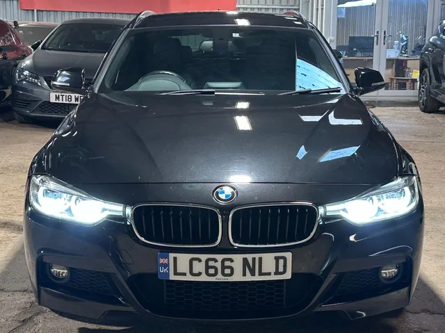 2016 BMW 3 Series — photo 2