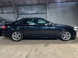 2016 Audi A4 thumbnail 9