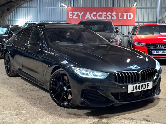 2020 BMW 8 Series — photo 3