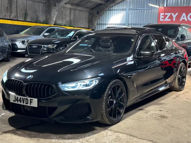 2020 BMW 8 Series — photo 4