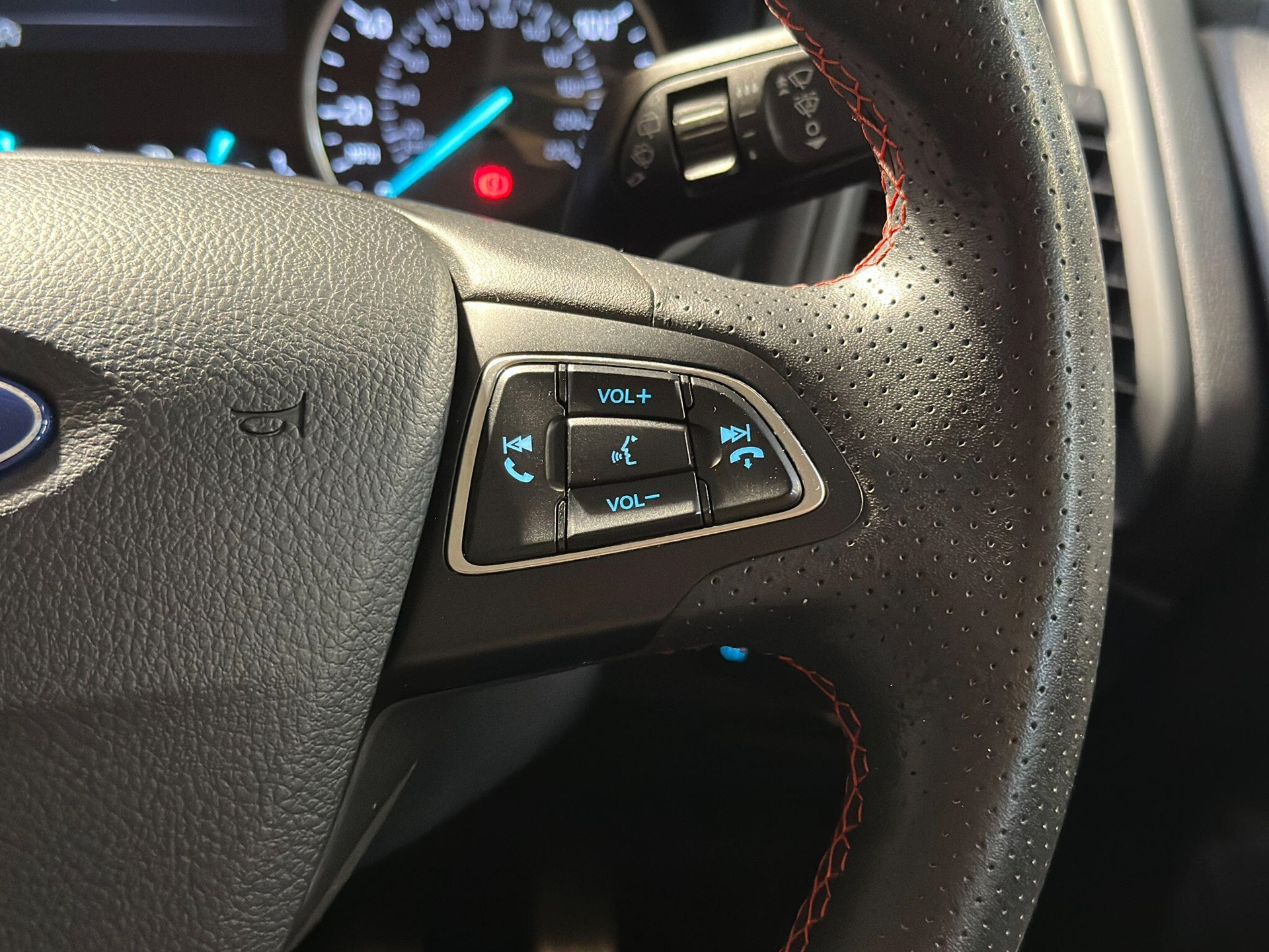2018 Ford EcoSport thumbnail 39