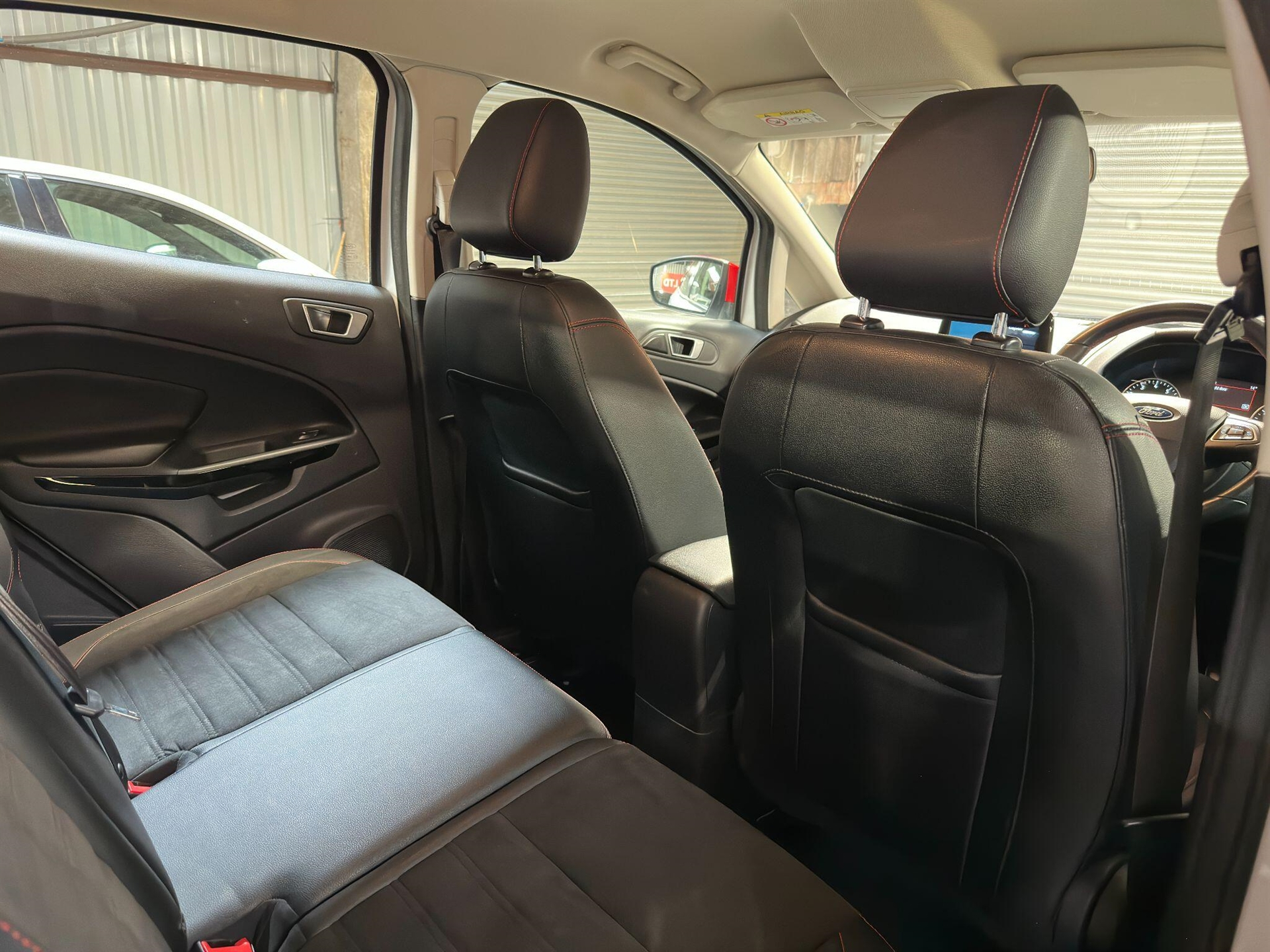 2018 Ford EcoSport thumbnail 47