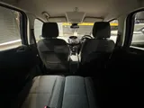 2017 Ford C-Max thumbnail 26