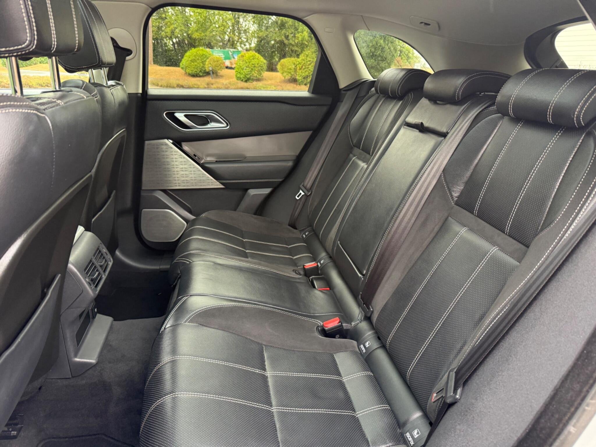 2019 Land Rover Range Rover Velar thumbnail 6