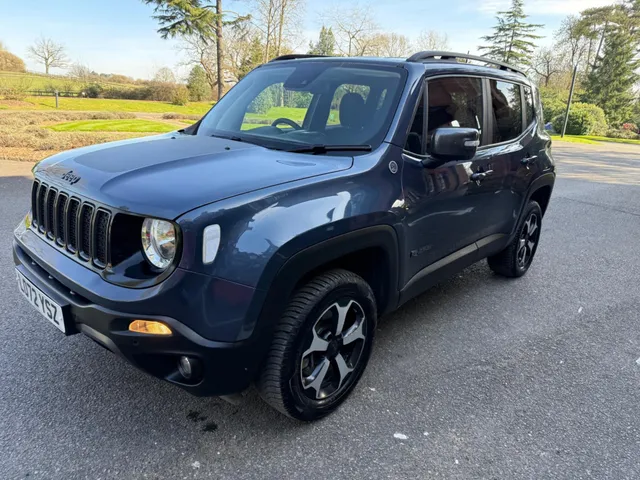 2022 Jeep Renegade — photo 2